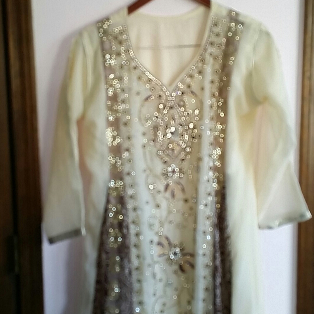 Indian Pakistani women dress
